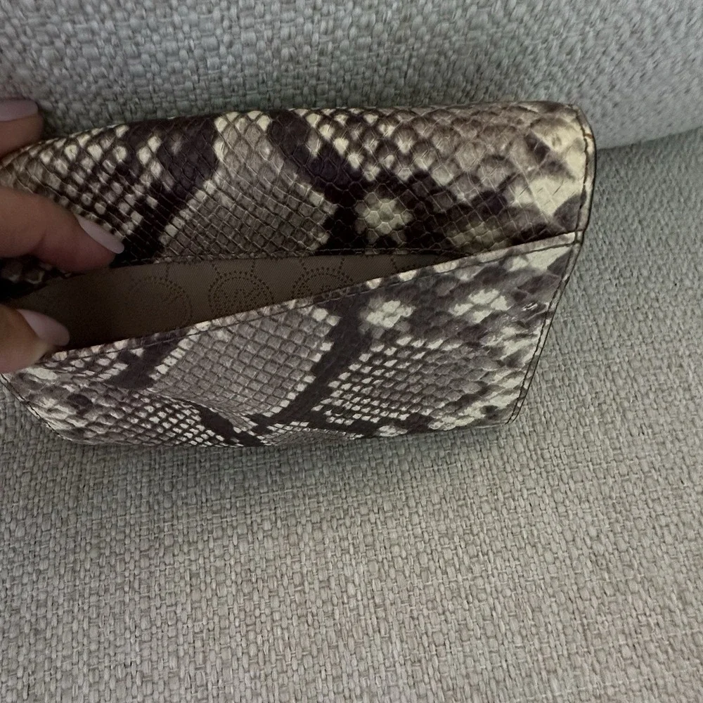 Michael Kors Jet Set Travel Large Phone Crossbody Snakeskin Gold Chain